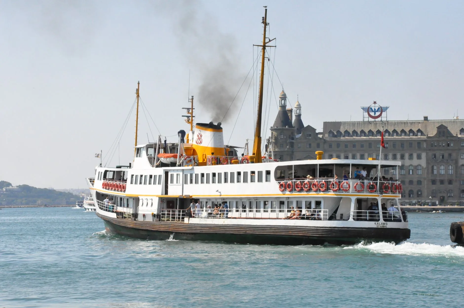 Bosphorus Cruise (Eminönü), Eminönü